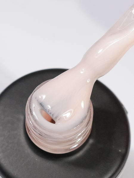 База для ногтей камуфлирующая nude Sofiprofi CAMOUFLAGE BASE 10 мл